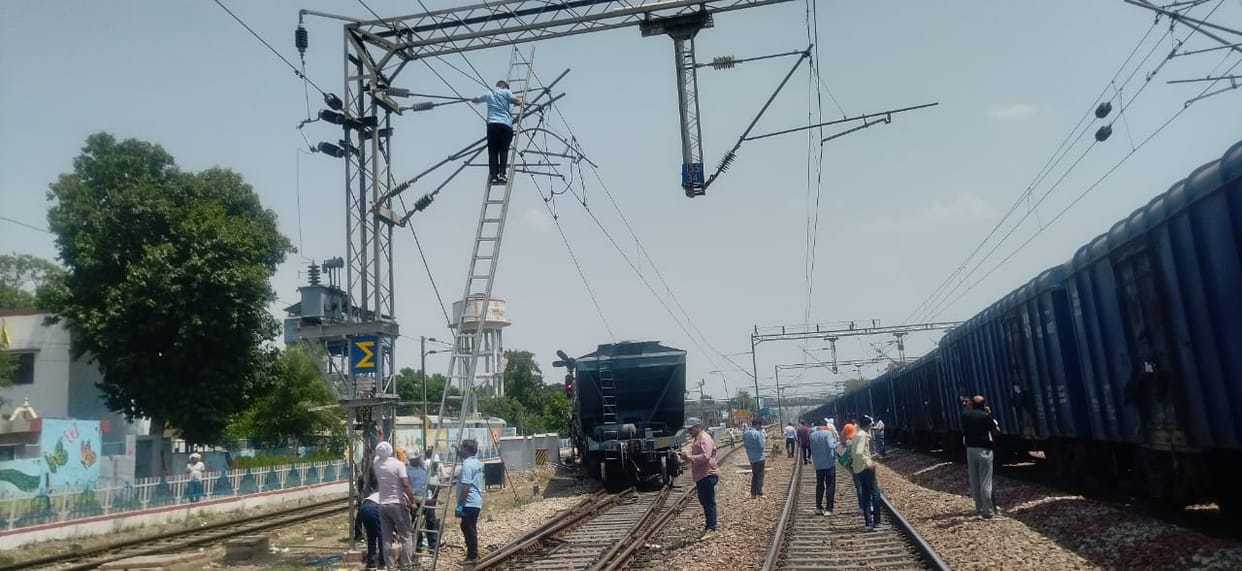 Three wagons of a goods train derailed at the railway station.