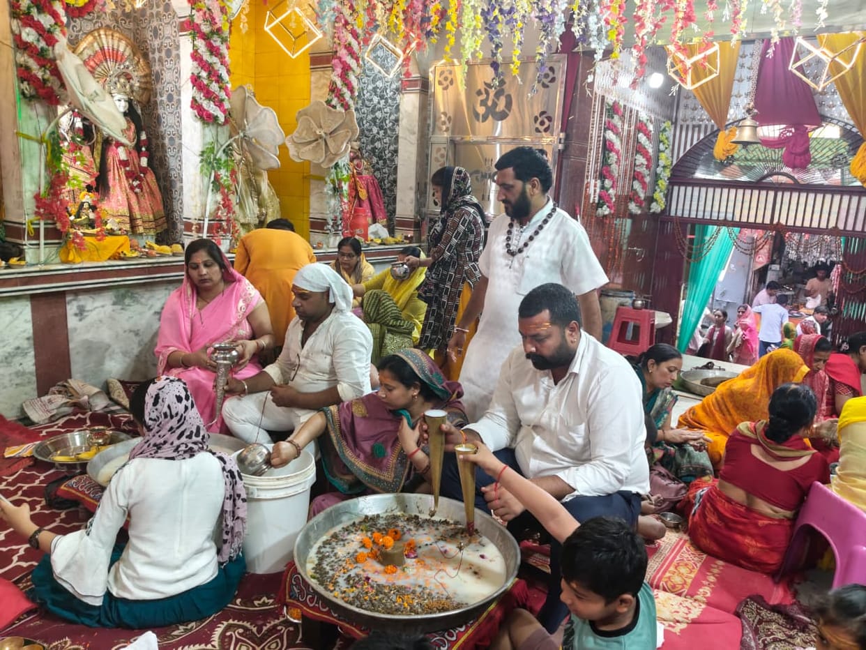 Maha Rudrabhishek was performed at the Thakurdwara temple.