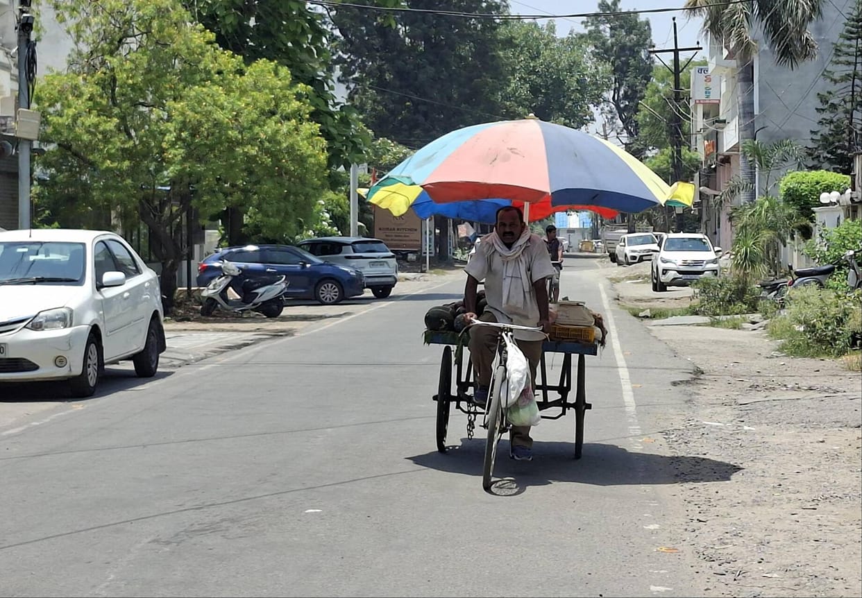 Weather turns harsh; mercury hits 40.6 degrees