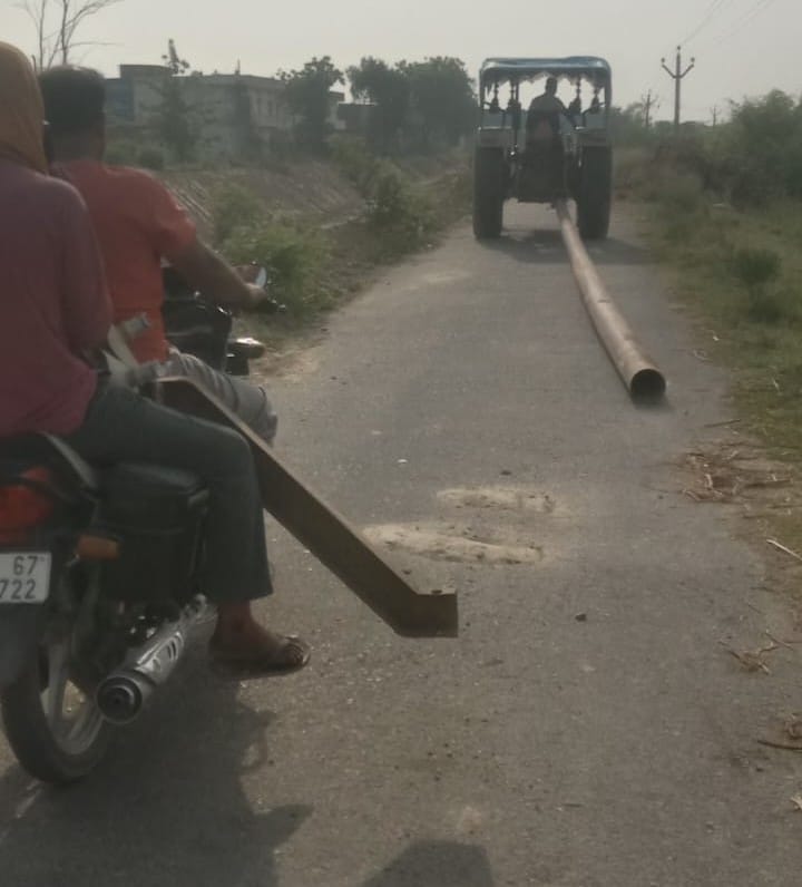 A JCB broke an electric pole, disrupting power supply to 70 villages for 14 hours.
