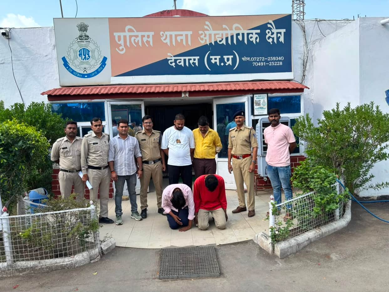 Gang that attacked people with beer bottles and robbed bikes busted, six accused arrested
