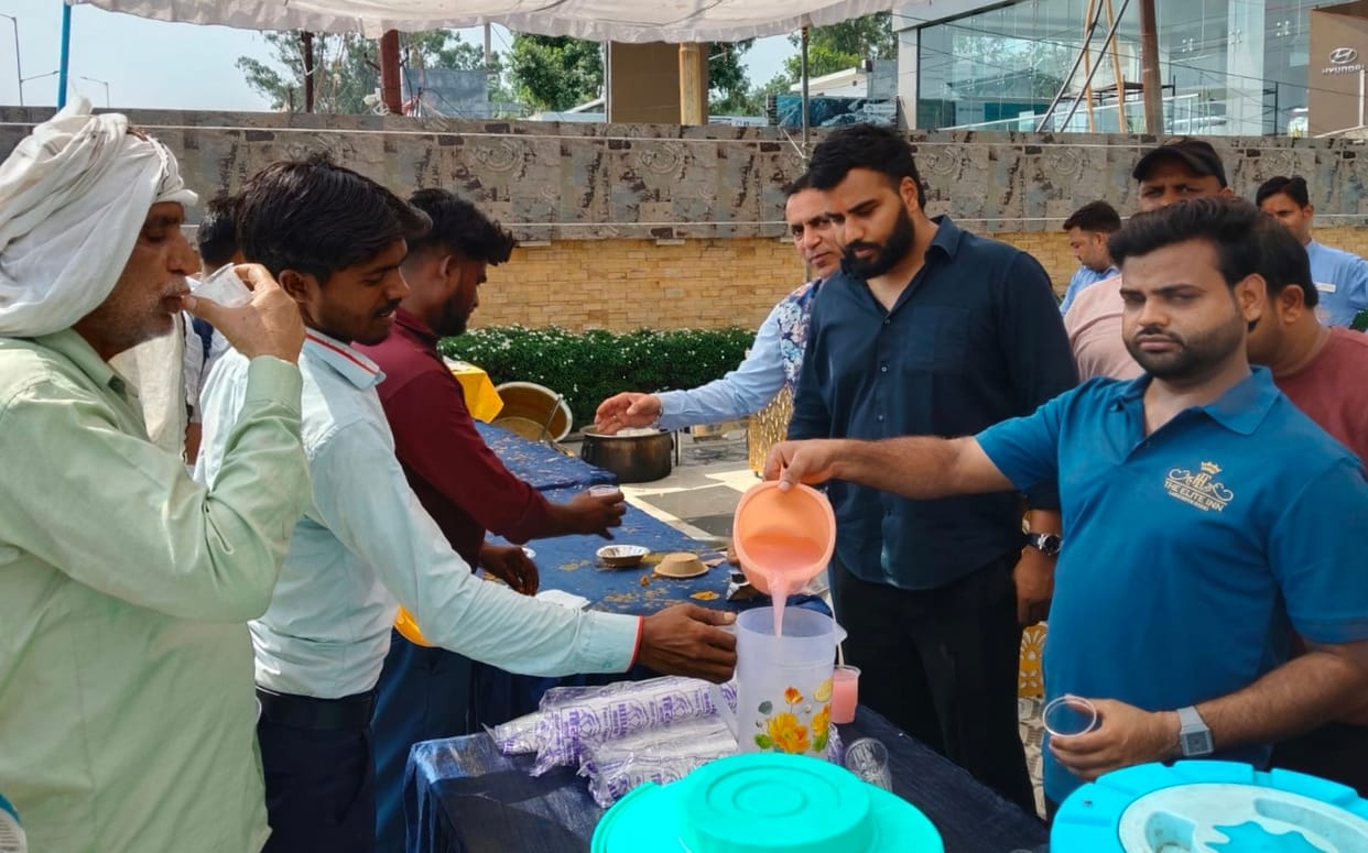 Darshan in temples, sense of service on the streets