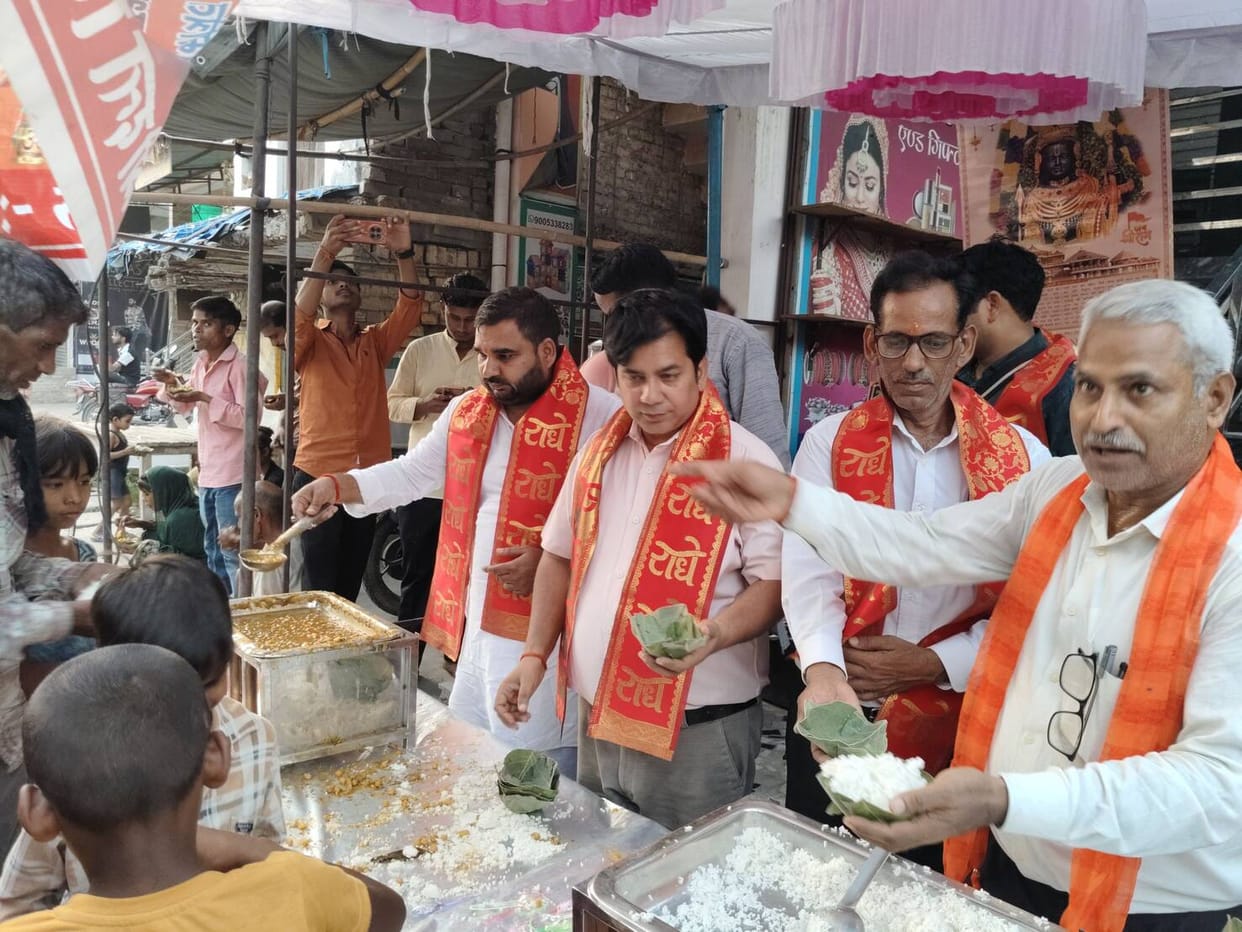 Community feasts were organized wholeheartedly on Bada Mangal
