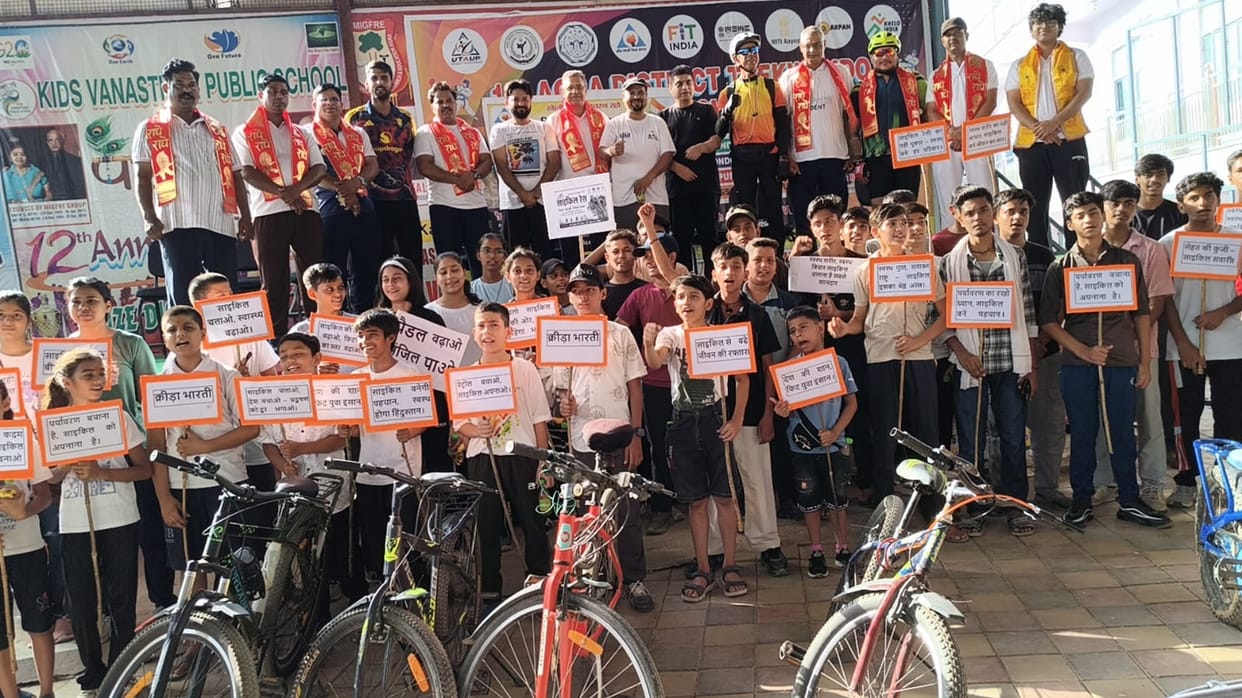 Message of health and environment given through cycle rally
