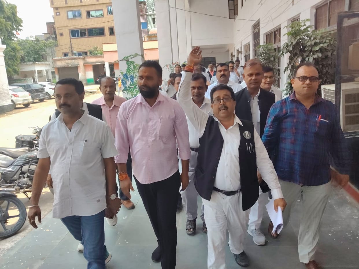 Advocates staged a protest at the Tehsil.
