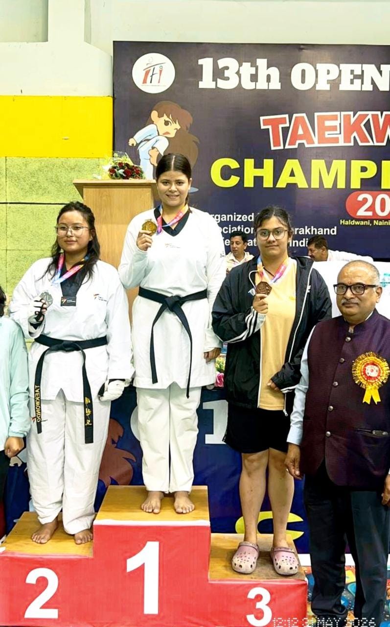 Aarti won gold in the National Taekwondo competition