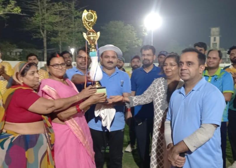The judiciary team defeated the BHU doctors by 16 runs.