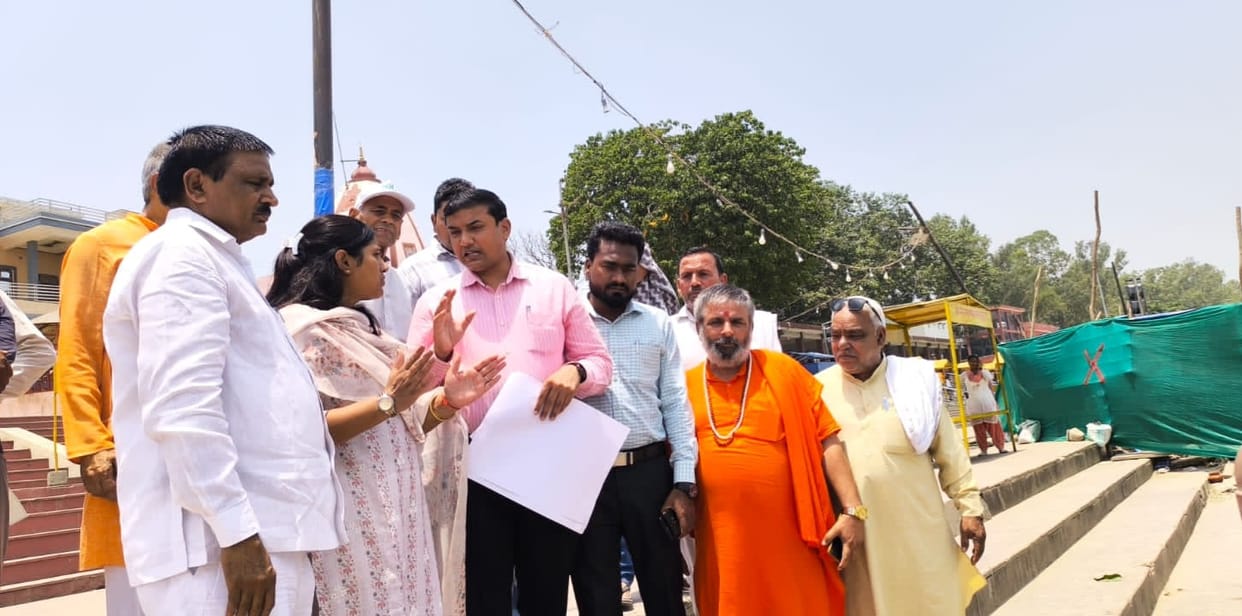 There is no water in the Ganges, and a panchayat is held in Shuktirtha today.