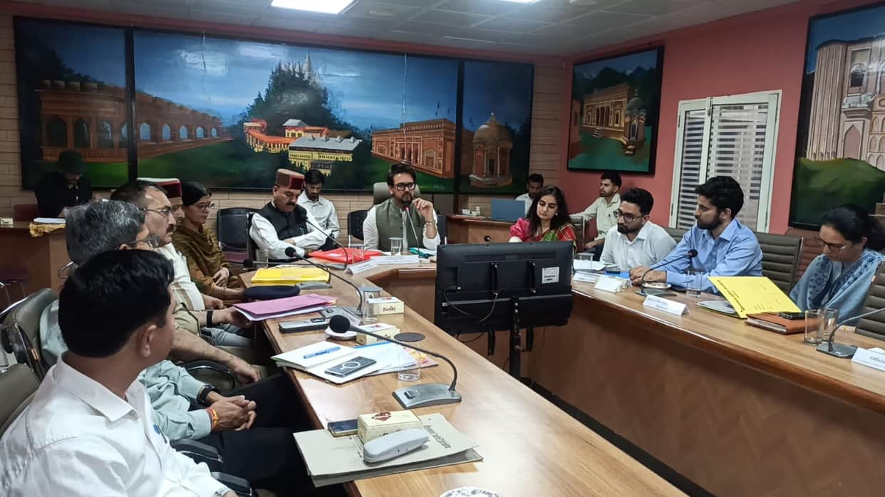 Hamirpur Medical College asked to explain the delay in the construction of the campus, and reprimanded the officials.