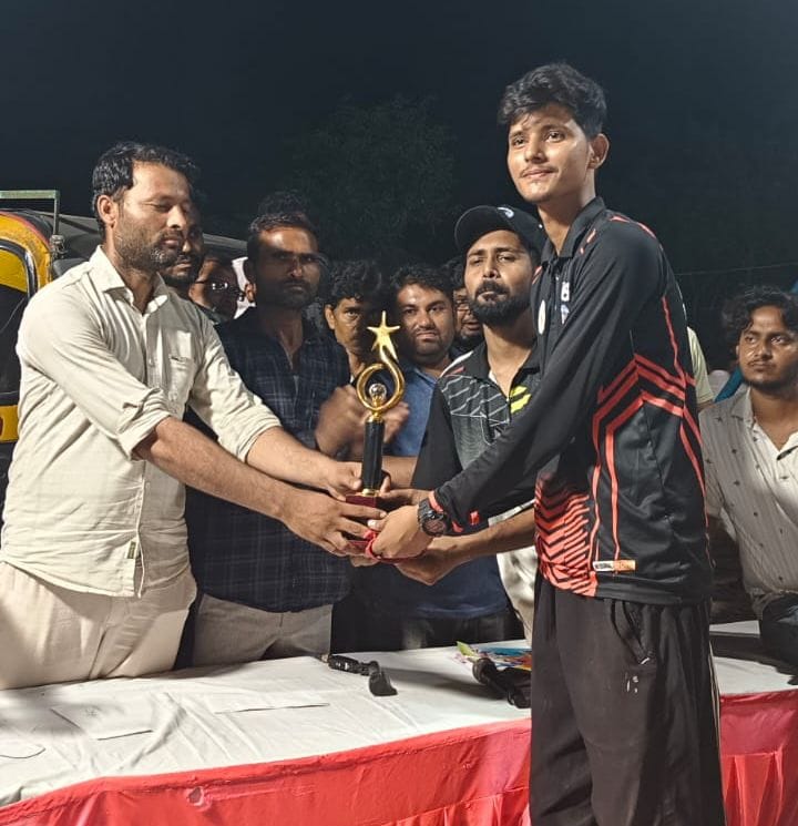 Itwa won the night cricket title