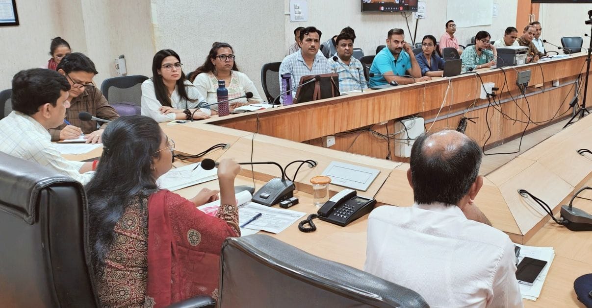 Ensure education for daughters who have dropped out of school: DC