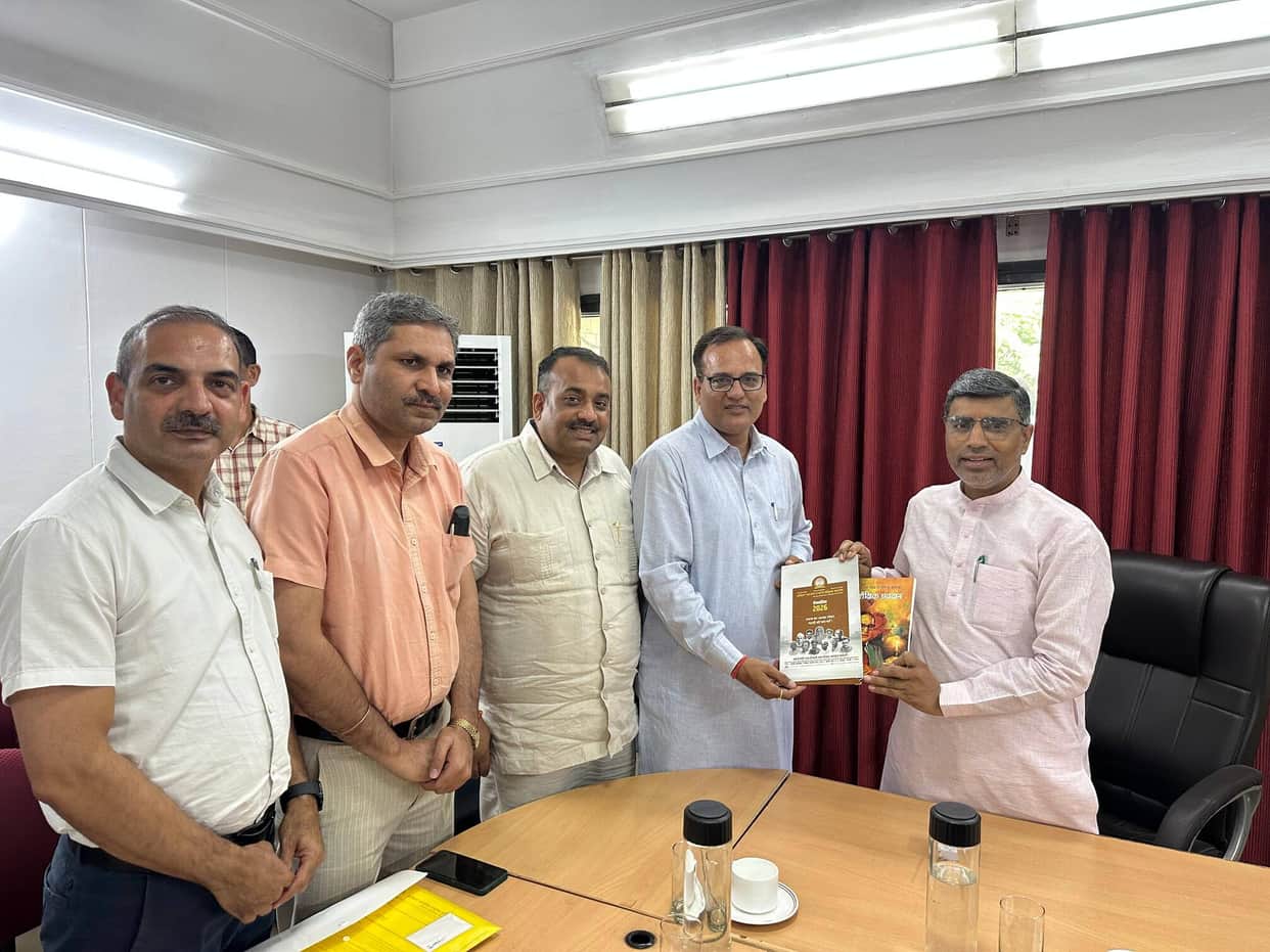 Delegation of the Teachers' Federation met the Education Minister.