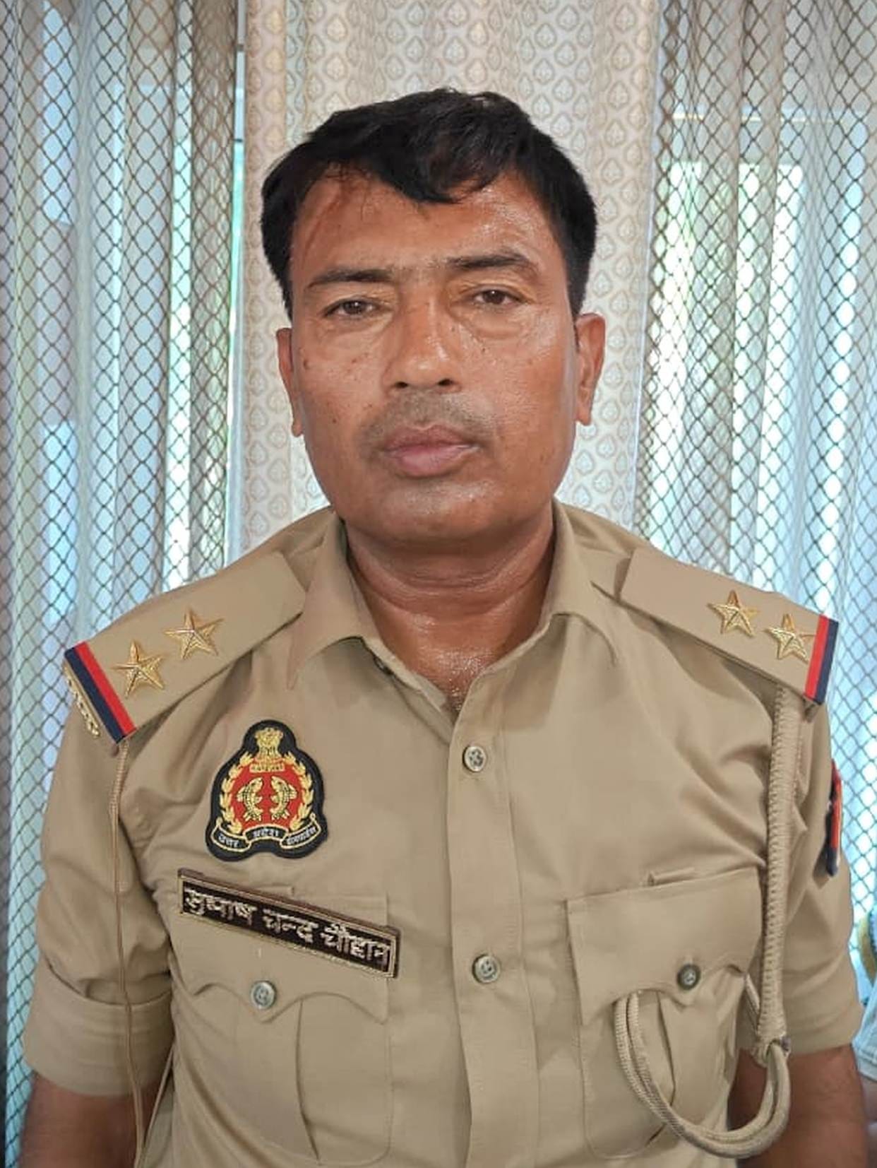 Sub-inspector arrested at police station while accepting a bribe of 5,000.