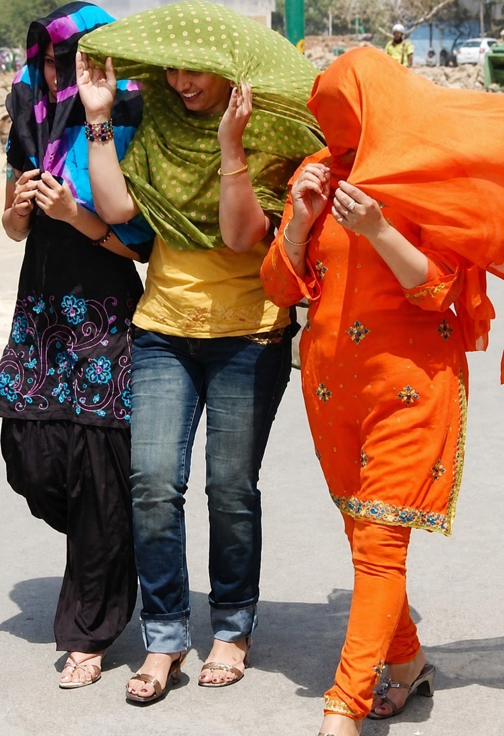 Temperature rose by four degrees in 48 hours, yellow alert issued for storms and rain tomorrow