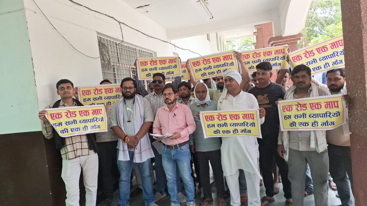 Traders oppose anti-encroachment drive; questions raised over demarcation.