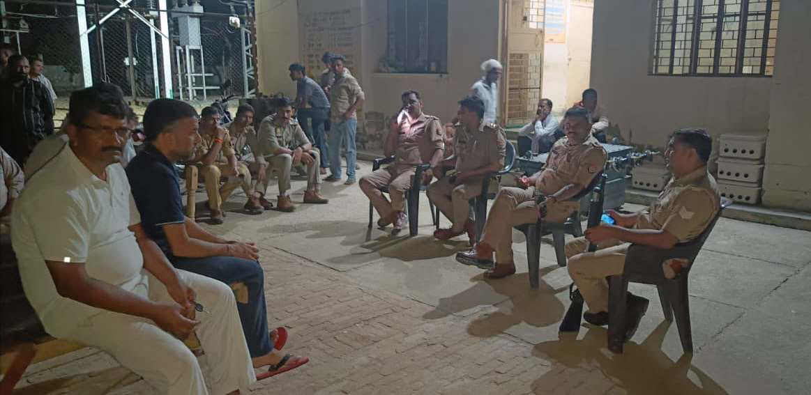 Villagers enraged by frequent power outages gheraoed the substation.