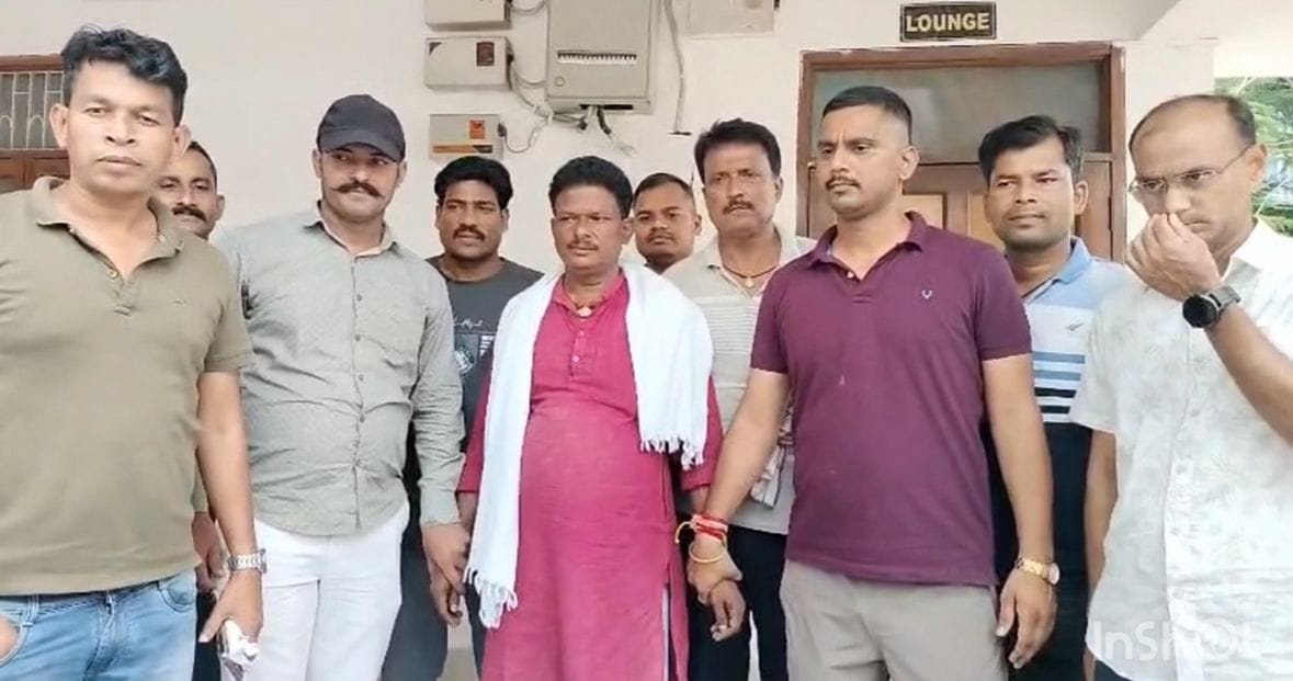 samastipur Monitoring Team Bribe takingVillage head arrested Sachin absconding