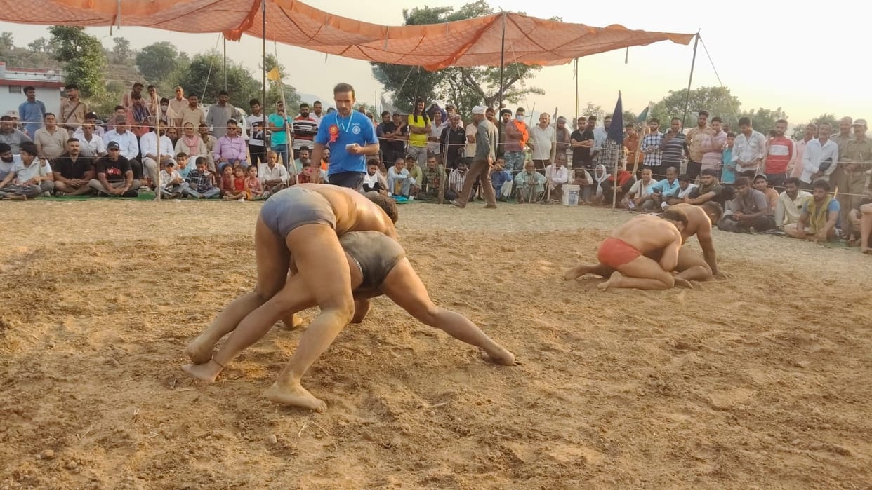 Delhi's Arun defeated Kathua's Salim.