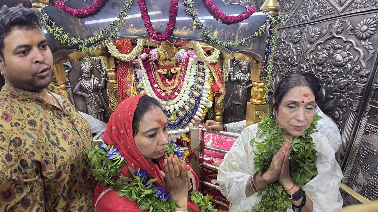 Union Minister Dharmendra Pradhan's wife offered prayers to Goddess Vindhyavasini.