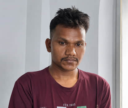 Security guard lands in jail after posing as a policeman to have a relationship with a woman in Raigarh