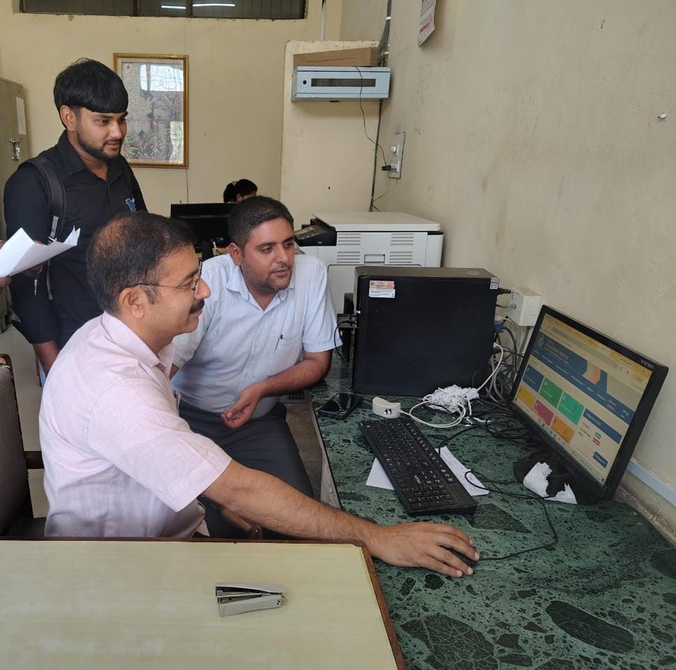 Applications for undergraduate admission reached only 40 percent.