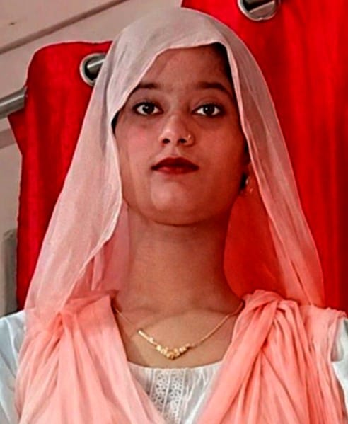 Two months after the wedding, the husband went to Dubai, the angry wife hanged herself.