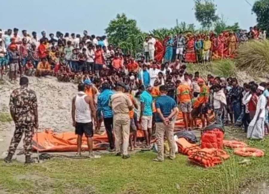 नदी में तलाश रही SDRF की टीम