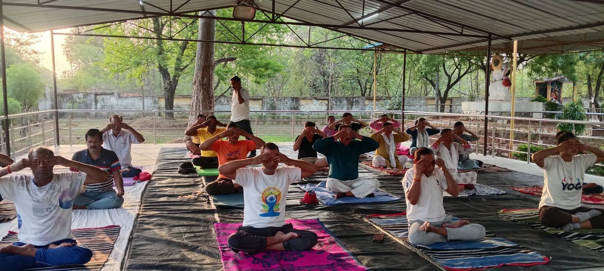 Insomnia and migraines can be brought under control through yoga and pranayama.