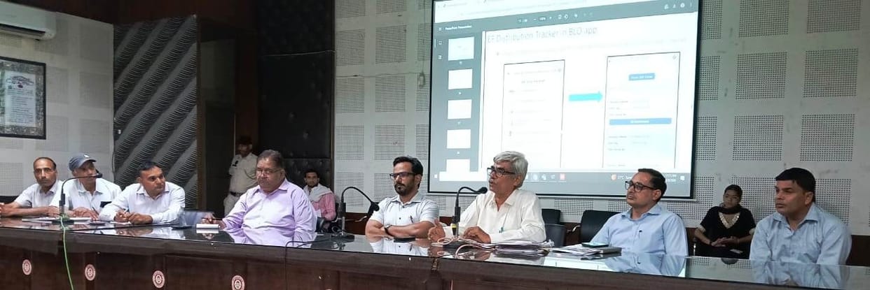 BLOs should distribute at least 50 forms daily: SDM