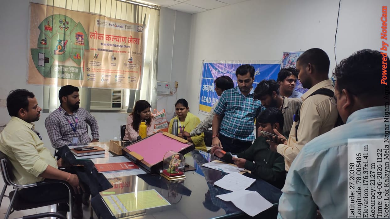 Loans worth 5.52 crore distributed to 296 street vendors at the fair.