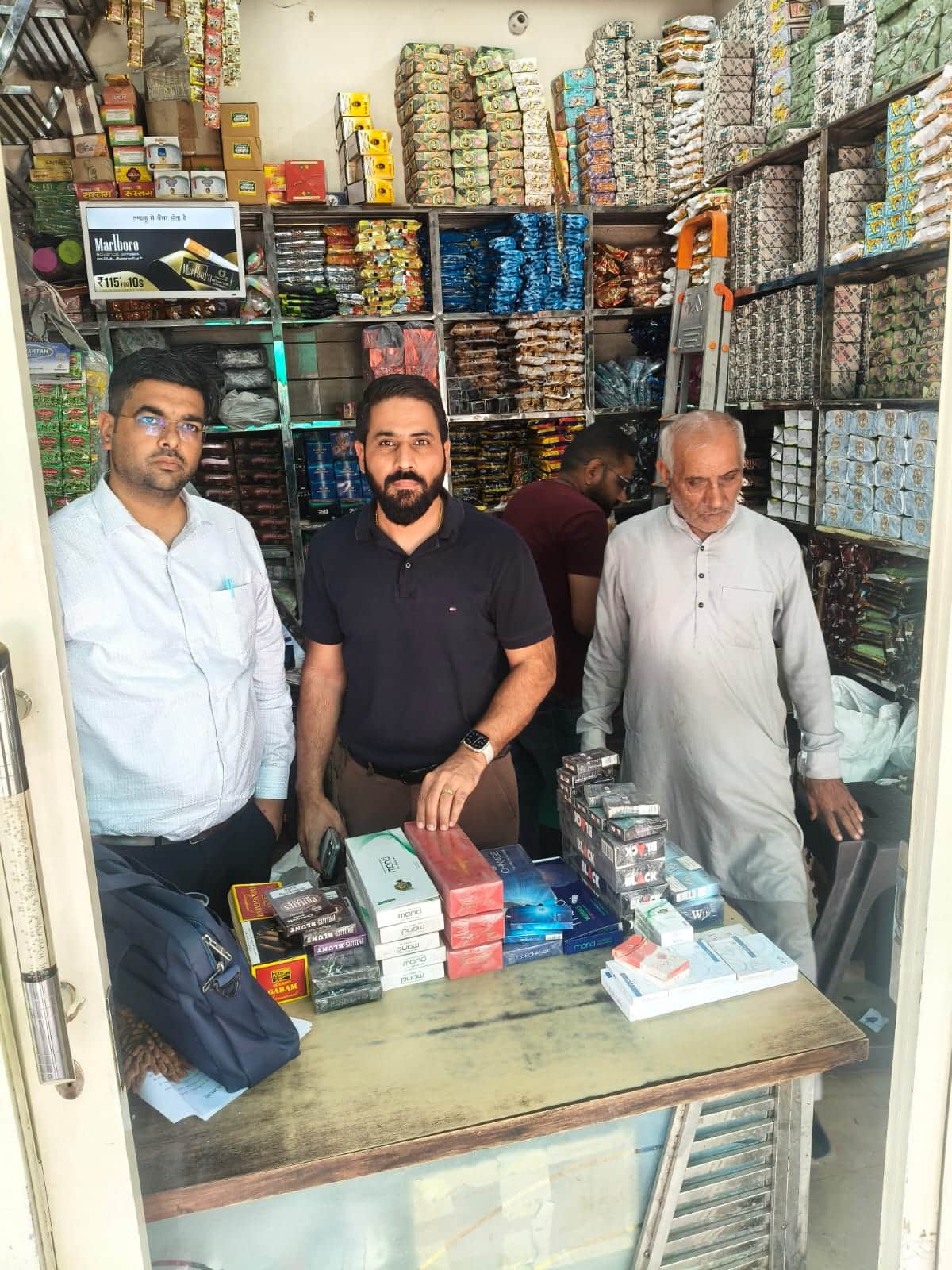 Drugs Department raids paan shop; 228 cigarette packets seized.