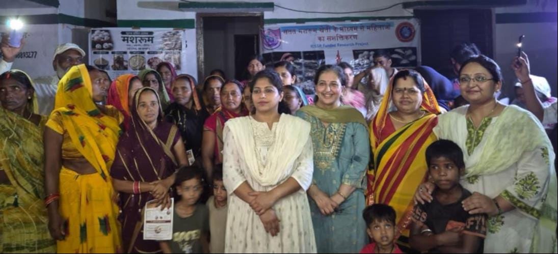 Provided women with information on mushroom cultivation techniques.