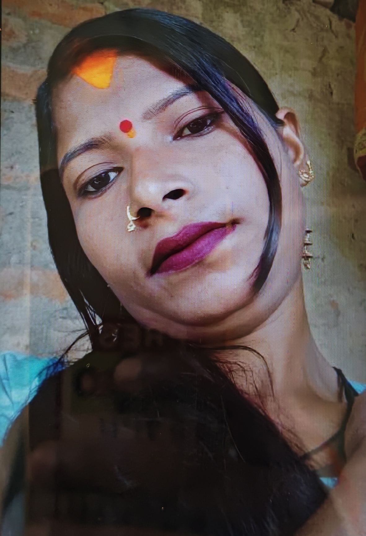 Out-of-control auto-rickshaw overturns; woman dies, 1.5-year-old daughter injured.