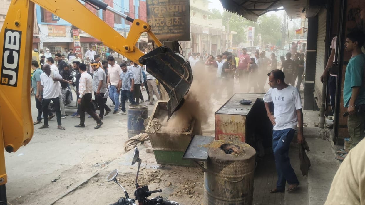 Encroachment removed from Railway Station Road before construction of Mall Road