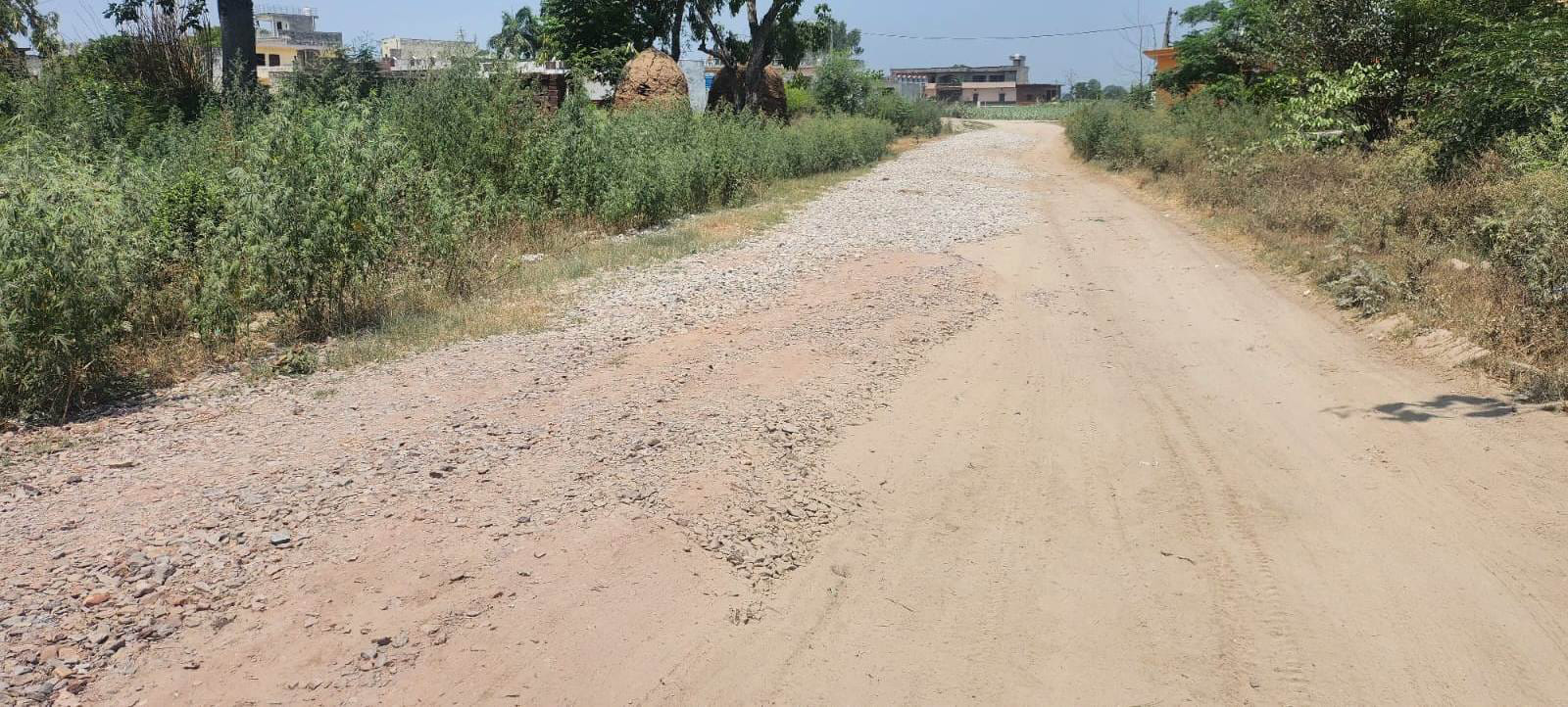 सिंभावली क्षेत्र में जर्जर कांवड़ यात्रा मार्ग। संवाद