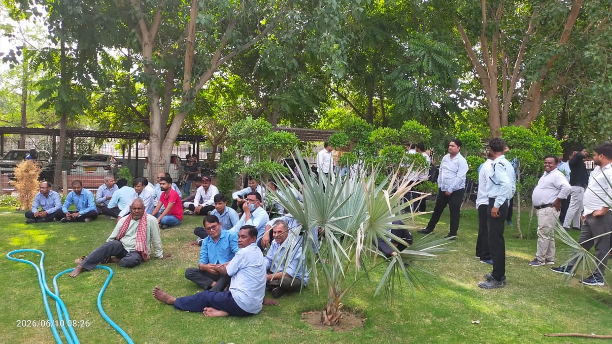 Apprentice staff took charge of the hospital amid protests
