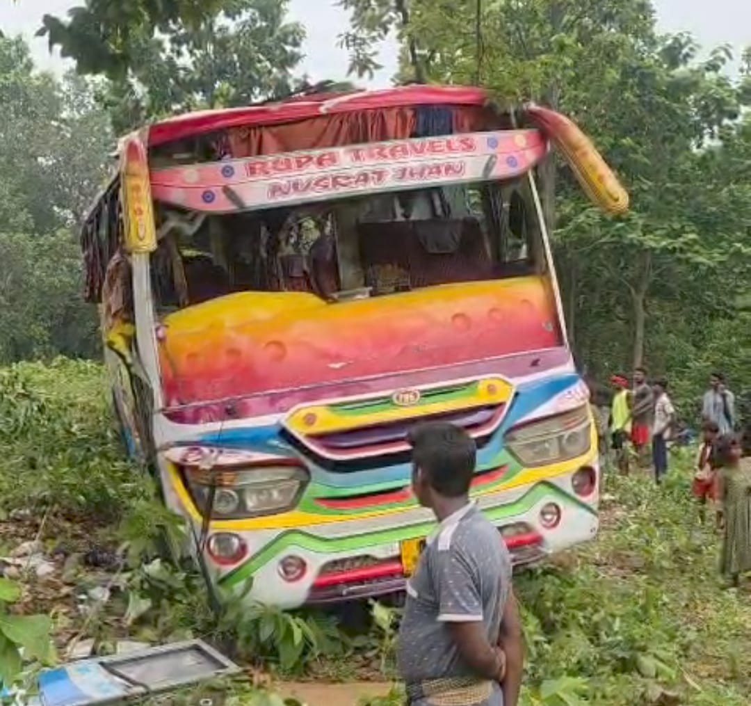दुर्घटनाग्रस्त बस