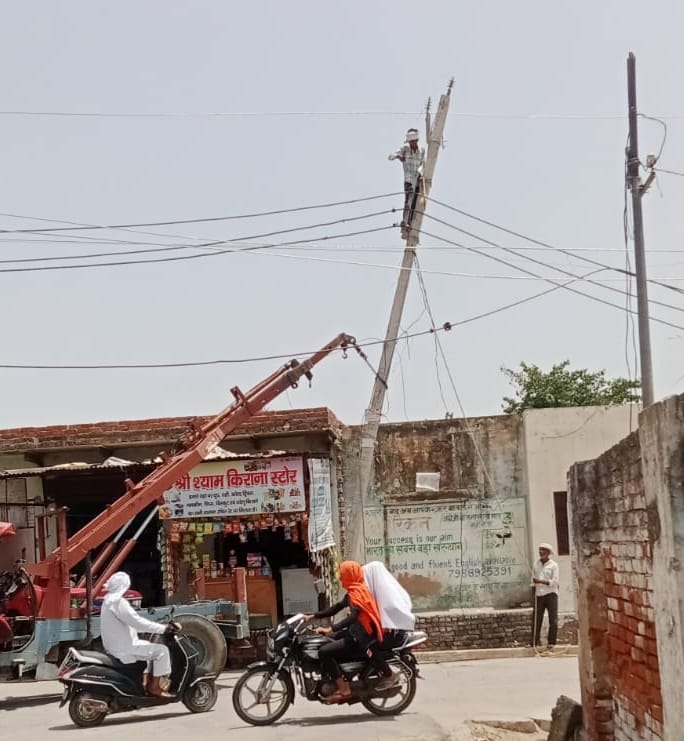 Storms dash hopes of relief... power out in dozens of villages for 24 hours.