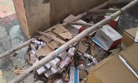Children's medicines found in the garbage outside Chahaniya PHC.