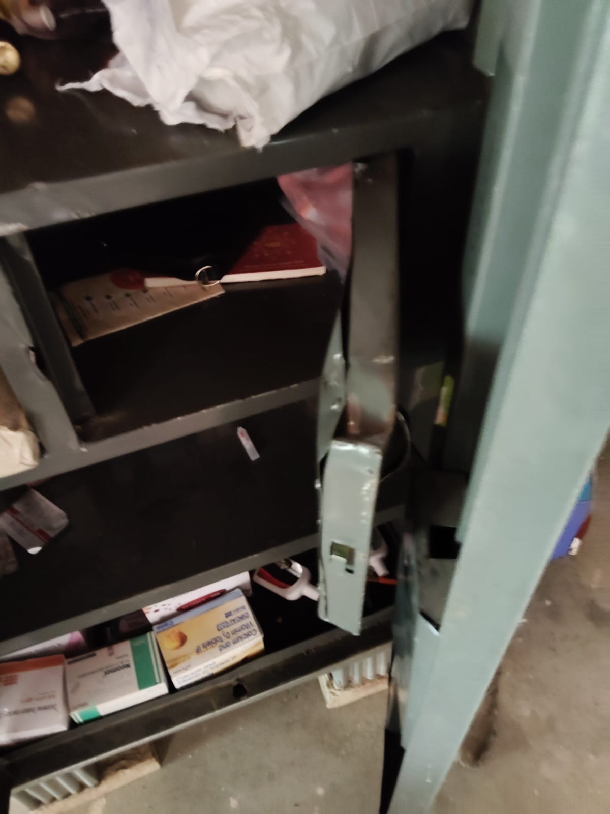 Theft worth lakhs after locks of five shops were broken at Bhilavali Turn