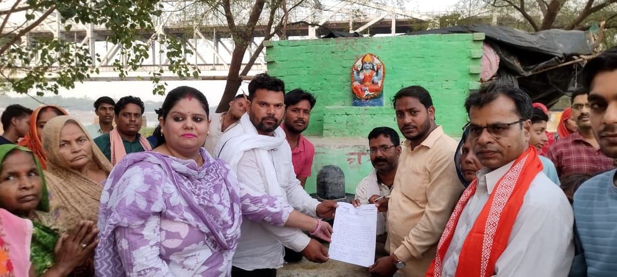 Demand for temple construction for Shivling found in the Ganges intensifies; councilors to meet Municipal Commissioner today.