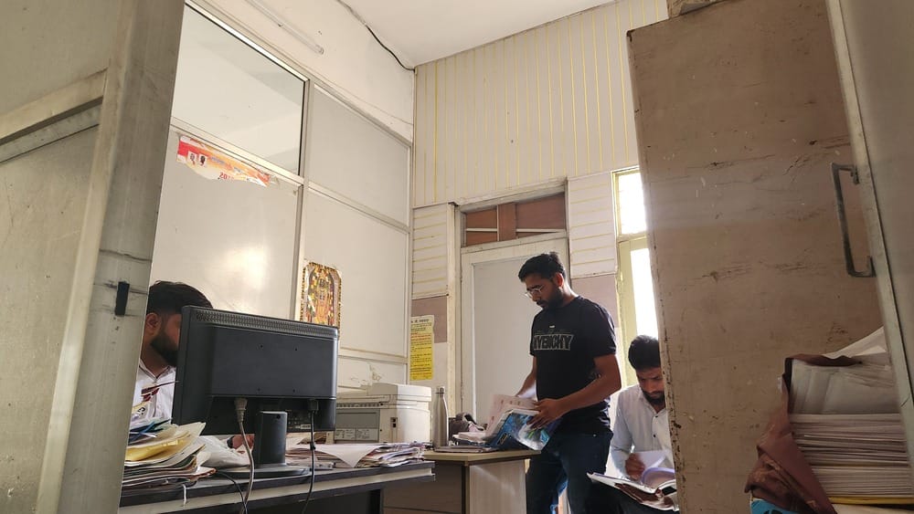 Power outage at polyclinic for three days; patients facing hardship.