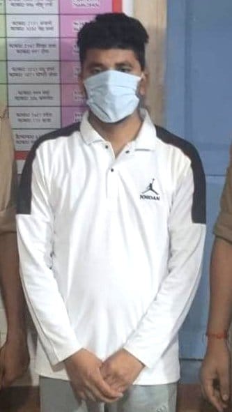 A man had made a separate Aadhaar card for army recruitment and one for police recruitment, and was arrested.