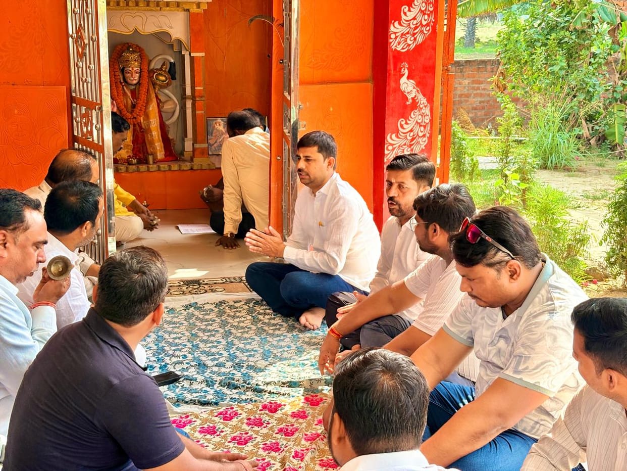 12 Years of Service and Good Governance: *Jal-abhishek* performed in temples; the area resonated with the recitation of the *Sundarkand*.