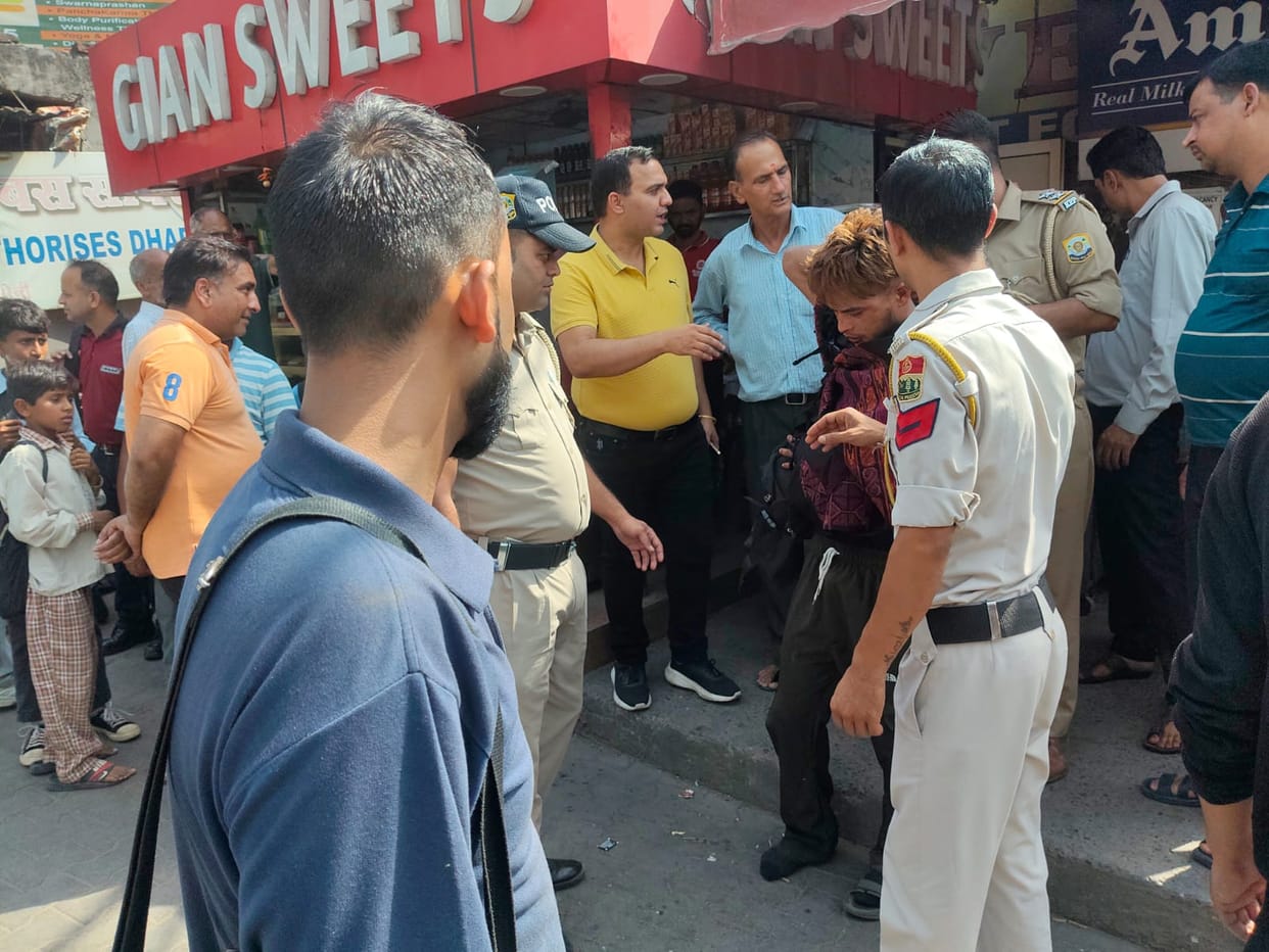 Youth arrives at Ghumarwin bus stand with an axe; creates a ruckus while intoxicated.