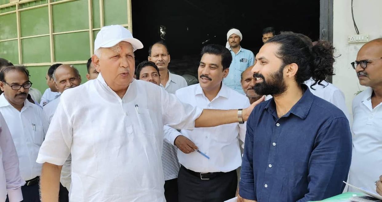 The Agriculture Minister visited the Nand Sadan Gaoshala and biogas plant.