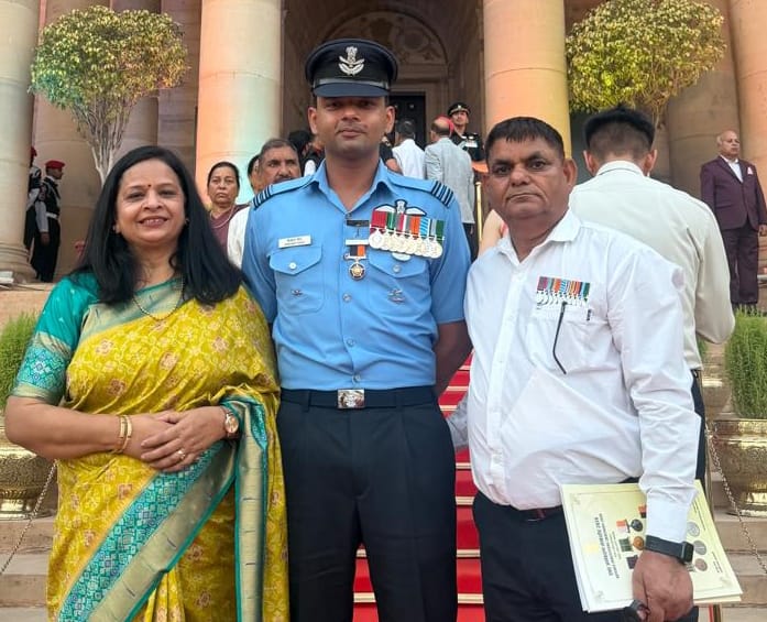 Siddhant Singh brought glory by being awarded the Vir Chakra.