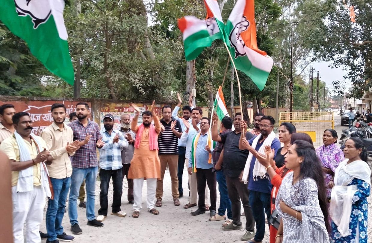 Incomplete road become symbol of anti-development BJP mismanagement said Sushil Maurya