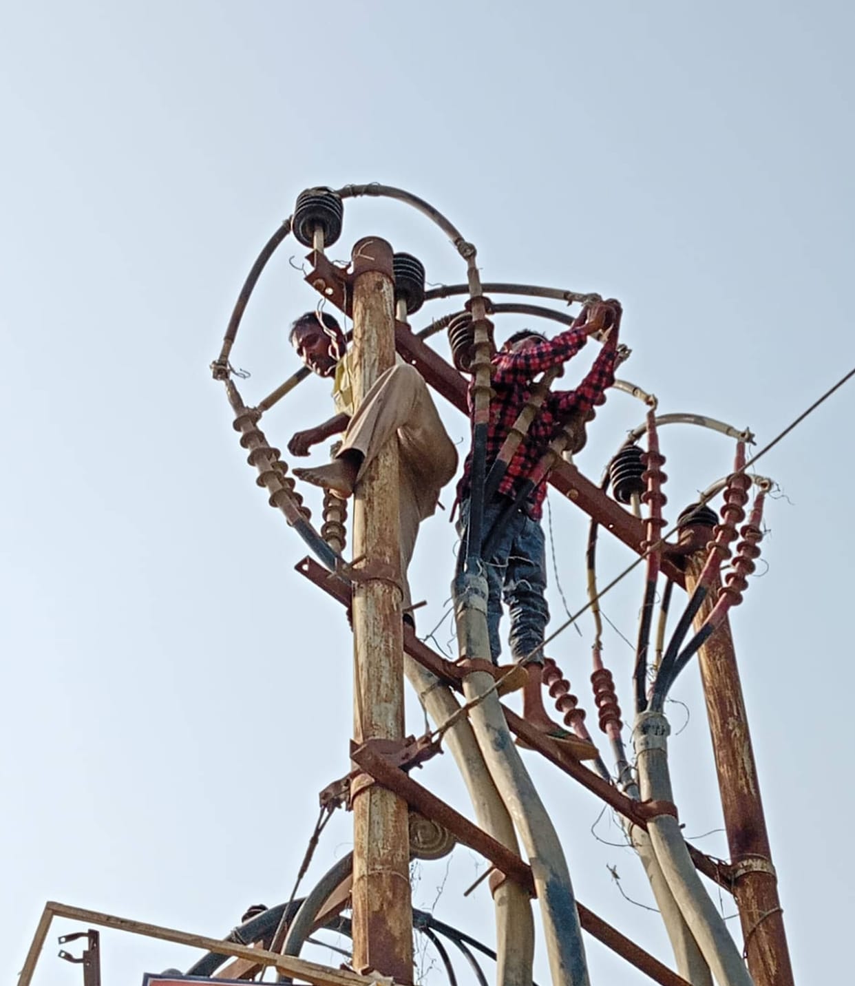 Power out for 14 hours; population of 50,000 in distress