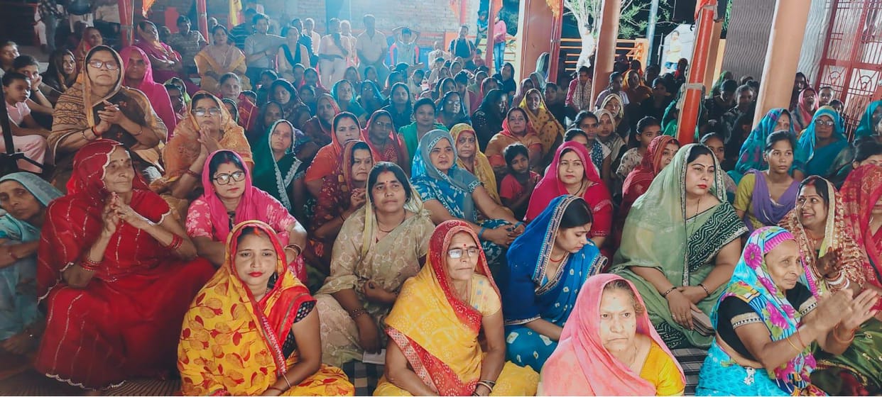 Devotees were overwhelmed with emotion upon hearing the stories of Dhruva and King Bali